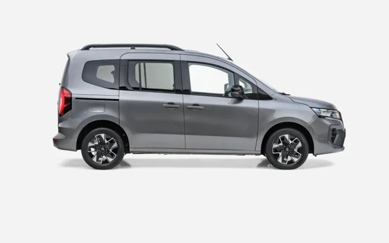 Nissan Townstar, widok z boku