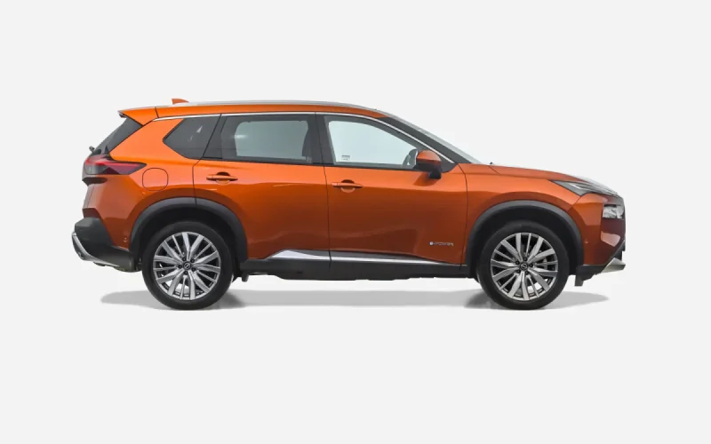 Nissan X-Trail, widok z boku