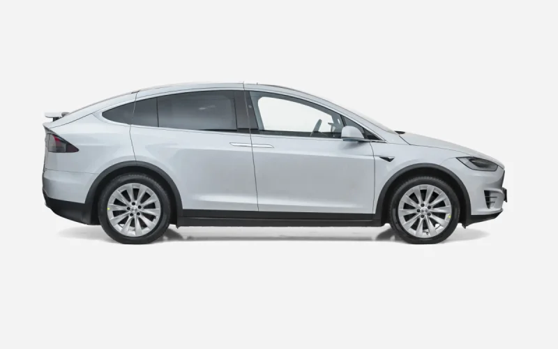 Tesla Model X, widok z boku
